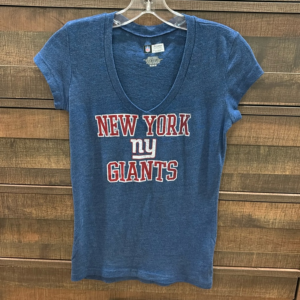 NFL NY Giants v neck vintage style tee size medium